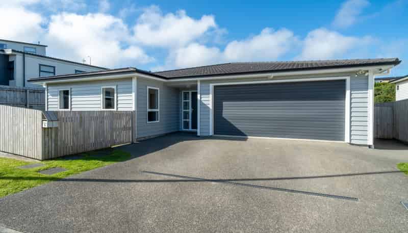 5 Belize Grove, Grenada Village