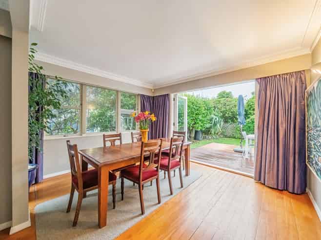 13 Deller Grove, Silverstream