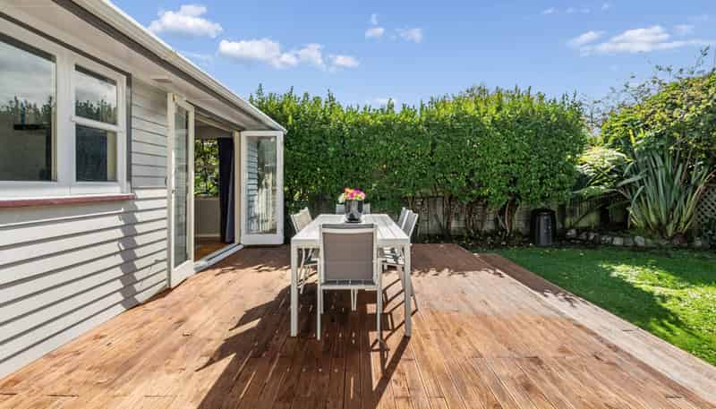 13 Deller Grove, Silverstream