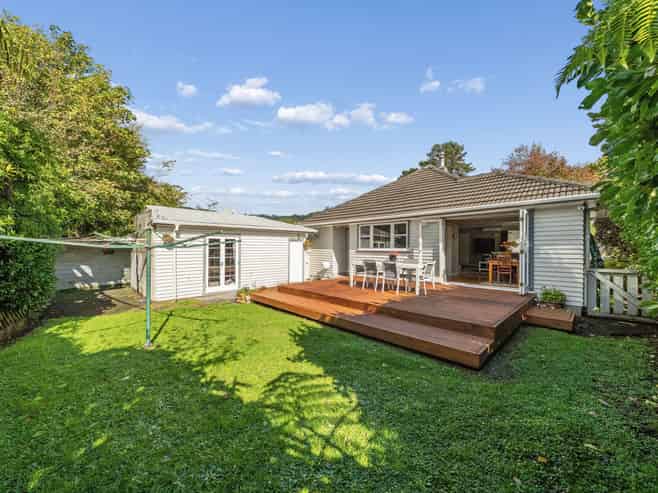13 Deller Grove, Silverstream