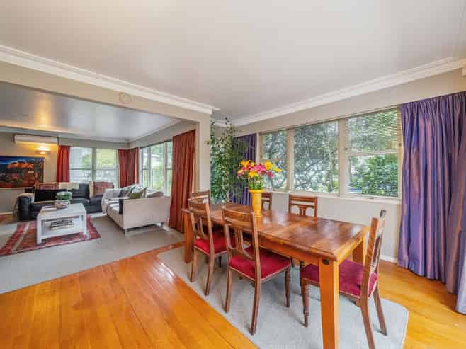 13 Deller Grove, Silverstream