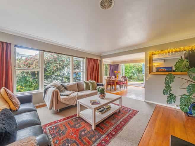 13 Deller Grove, Silverstream