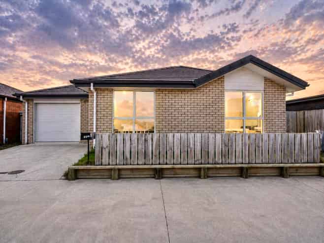 38 Pragma Rise, Rototuna North