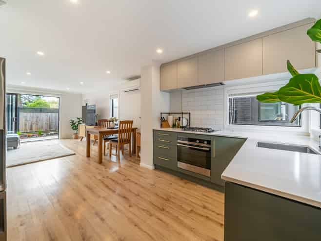 15 Raeble Walkington Lane, Wallaceville