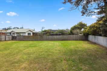 14 Aitkenhead Court, Parakai, Helensville