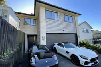 19 Farnol Street, Hillsborough