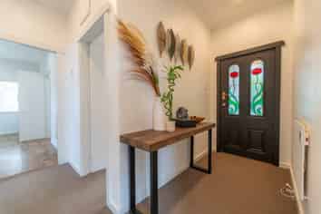 8 Kiwi Drive, Highfield