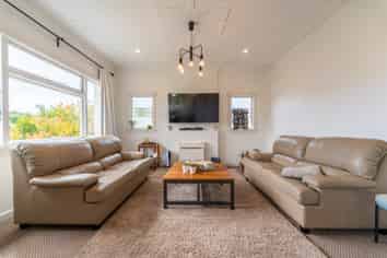 8 Kiwi Drive, Highfield