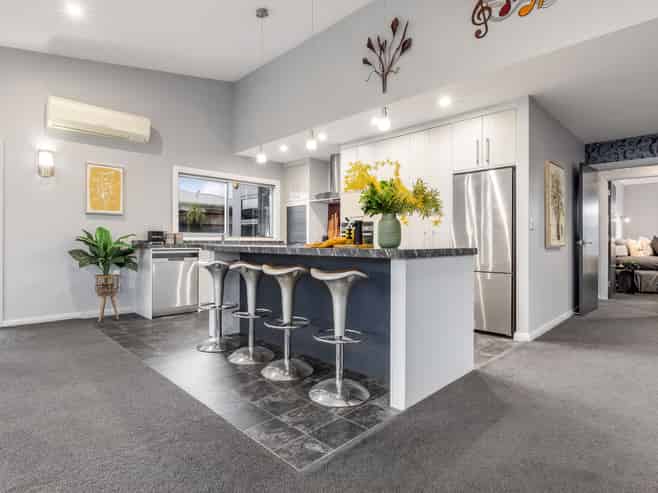 6A Queenwood Road, LEVIN