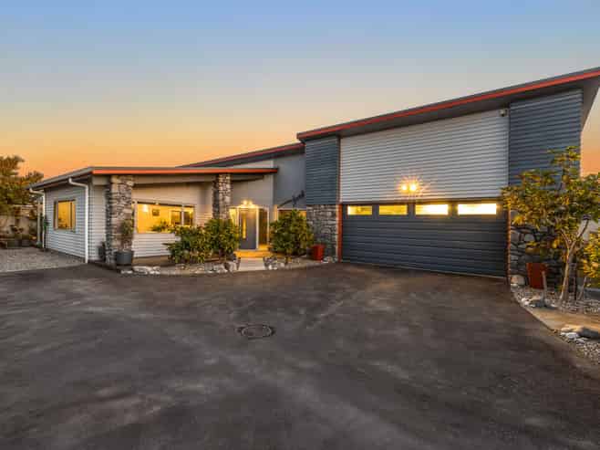 6A Queenwood Road, LEVIN