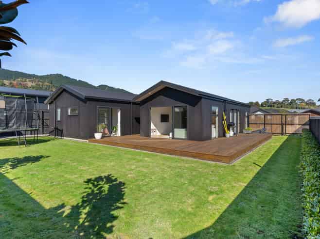 31 Hart Road, Richmond