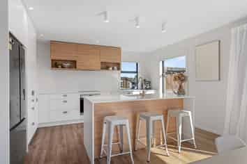 31 Hart Road, Richmond