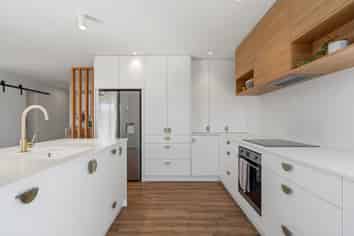 31 Hart Road, Richmond