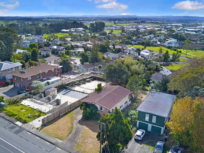 34 Royal Road, Massey