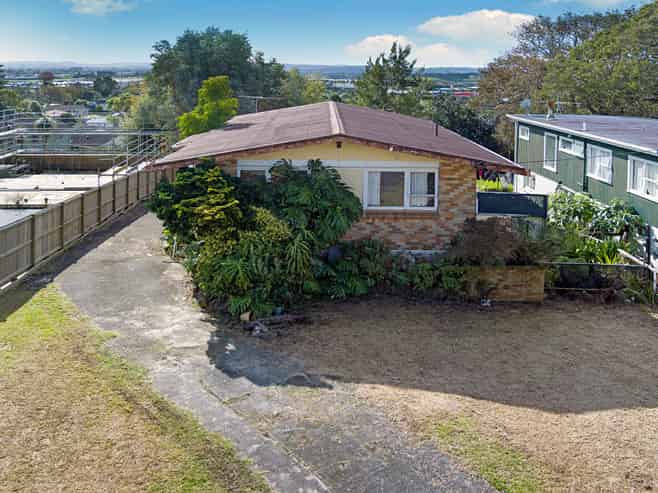 34 Royal Road, Massey