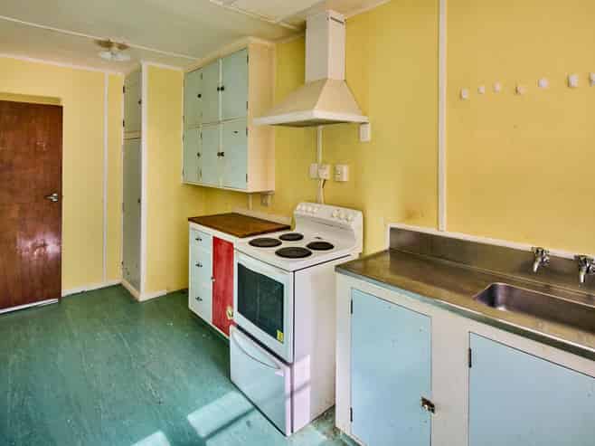 4 Reuben Grove, Naenae