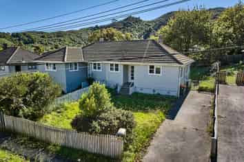 4 Reuben Grove, Naenae
