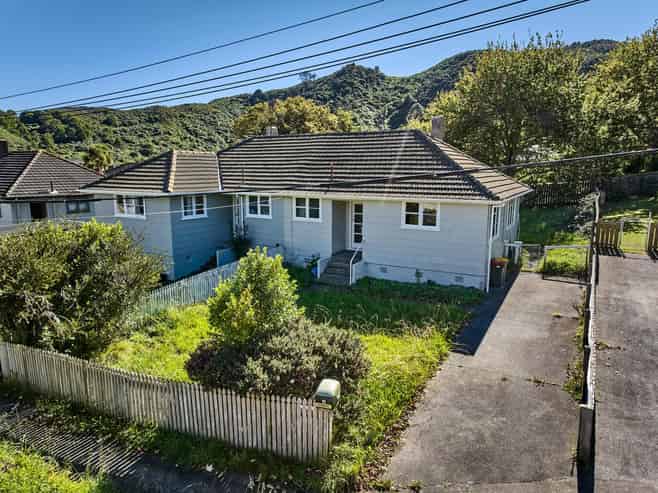 4 Reuben Grove, Naenae