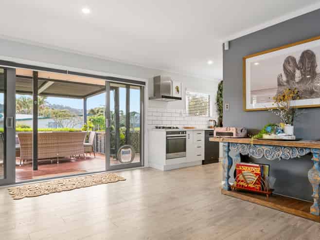 10 Hillview Road, Waihi Beach