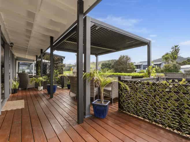 10 Hillview Road, Waihi Beach
