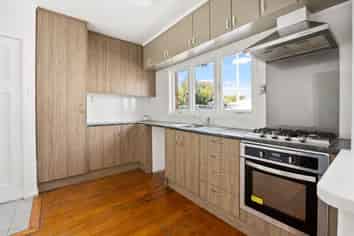 4039 Great North Road, Glen Eden