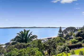 32 Carlton Crescent, Maraetai