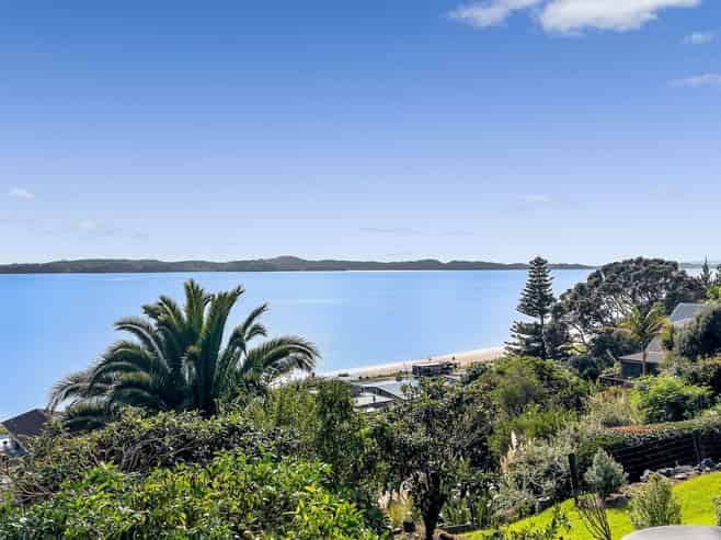 32 Carlton Crescent, Maraetai