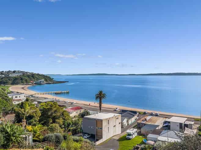 32 Carlton Crescent, Maraetai