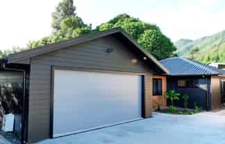 174 Winara Av, Waikanae