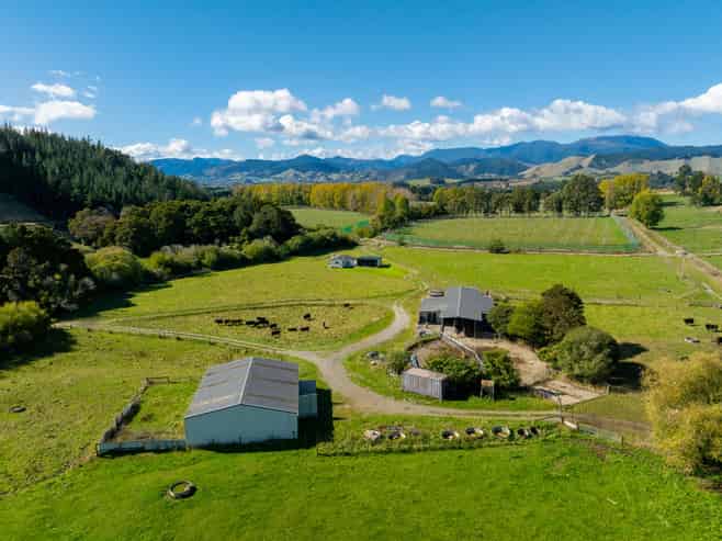 229 Teapot Valley Road, Brightwater