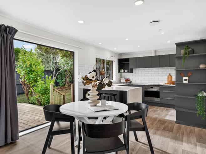 8 Worley Place, Saint Johns