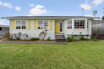18 Fairlight Place, Manurewa