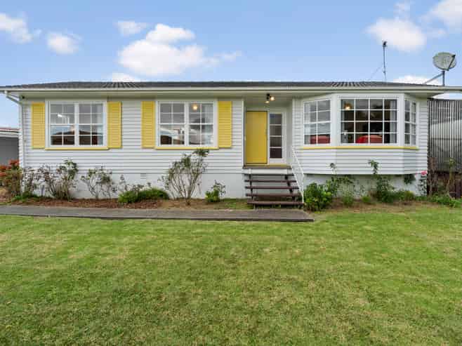 18 Fairlight Place, Manurewa