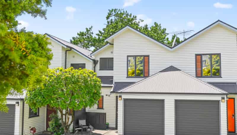 10/11 The Avenue, Albany