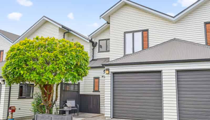 10/11 The Avenue, Albany