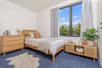 10/11 The Avenue, Albany