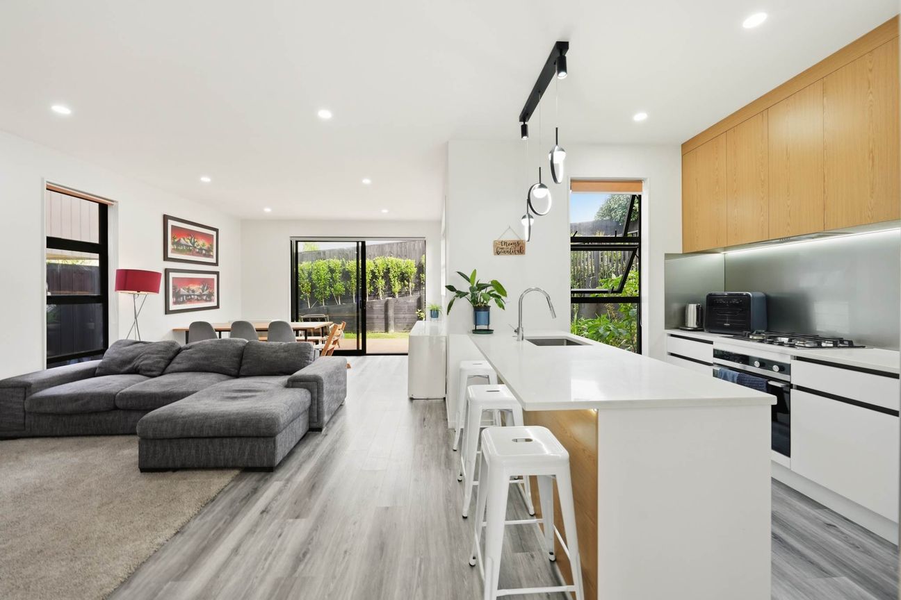 Spacious Family Living in Prime West Harbour - Ansicht 6