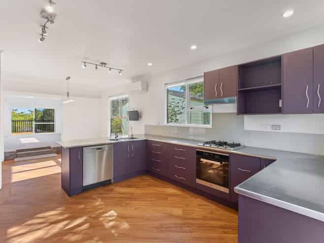 13 Nola Ave, Raumati Beach