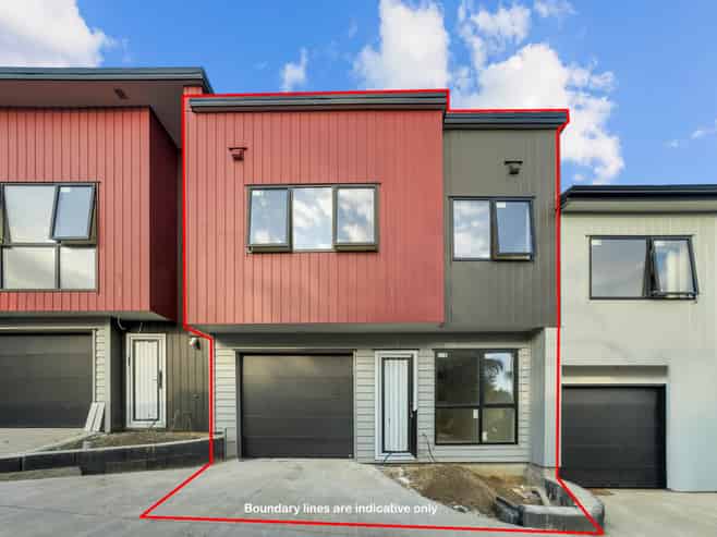 1/16 Anglers Way, Wattle Downs