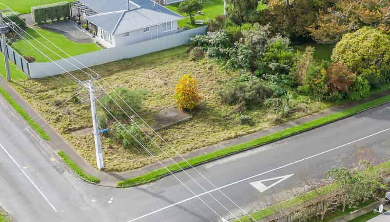 8 Roslyn Road, Levin
