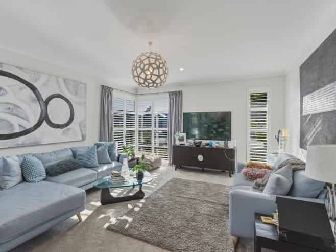 29 Pohutukawa Crescent, Parklands