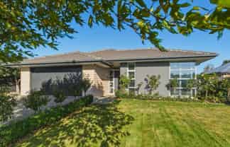 29 Pohutukawa Crescent, Parklands