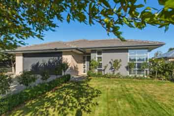 29 Pohutukawa Crescent, Parklands