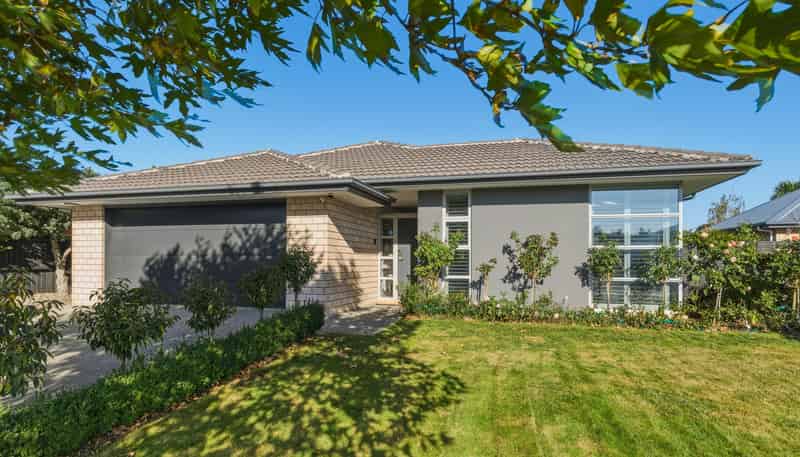 29 Pohutukawa Crescent, Parklands