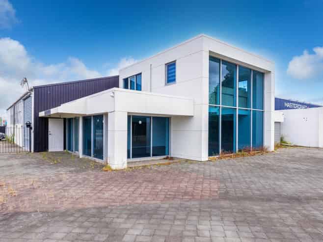 High Profile Corner Site