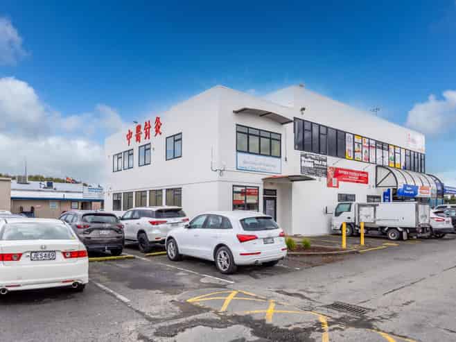 East-Side Retail Hub