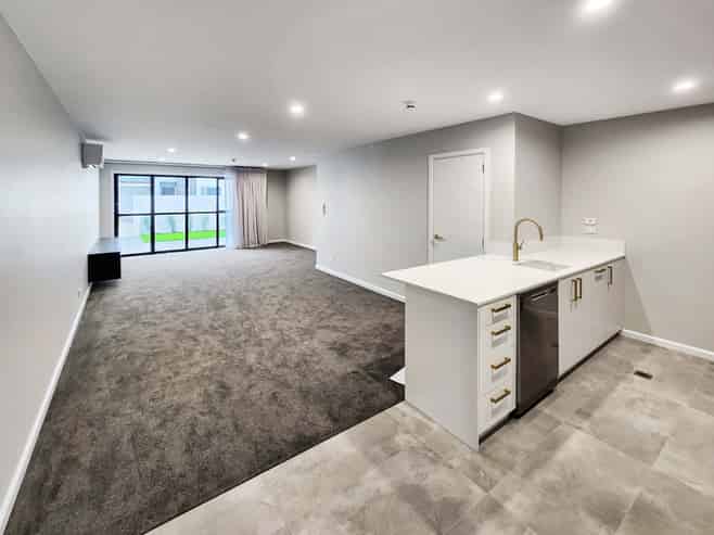 G06/157 Waterloo Road, Belmont