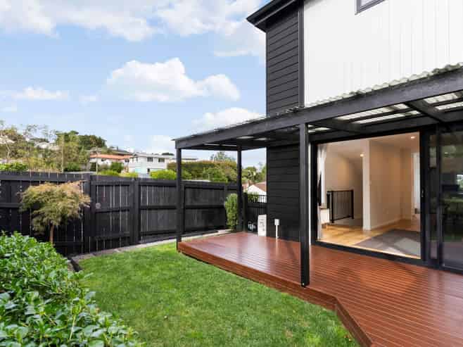 1B Stott Avenue, Birkdale