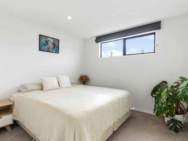 1B Stott Avenue, Birkdale