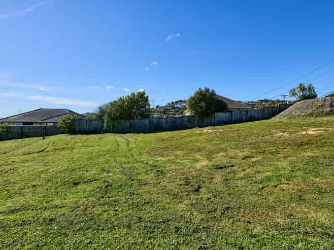 40 and 42 Fraser Avenue, Johnsonville